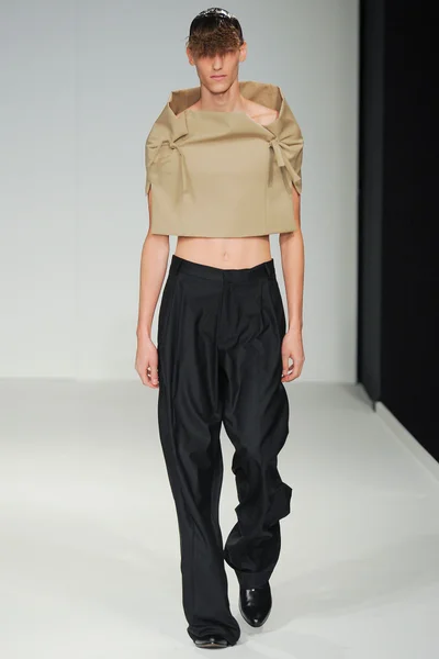 Look 9